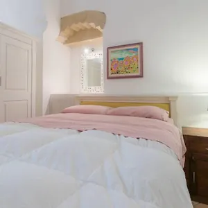 https://salotto-dei-baroni.lecce-hotels.com
